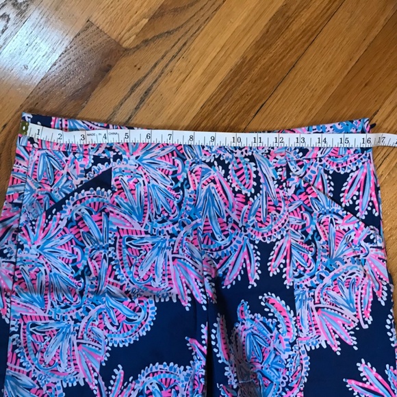 Lilly Pulitzer Arabeth Side Zip Shorts Size 6 - Picture 4 of 5